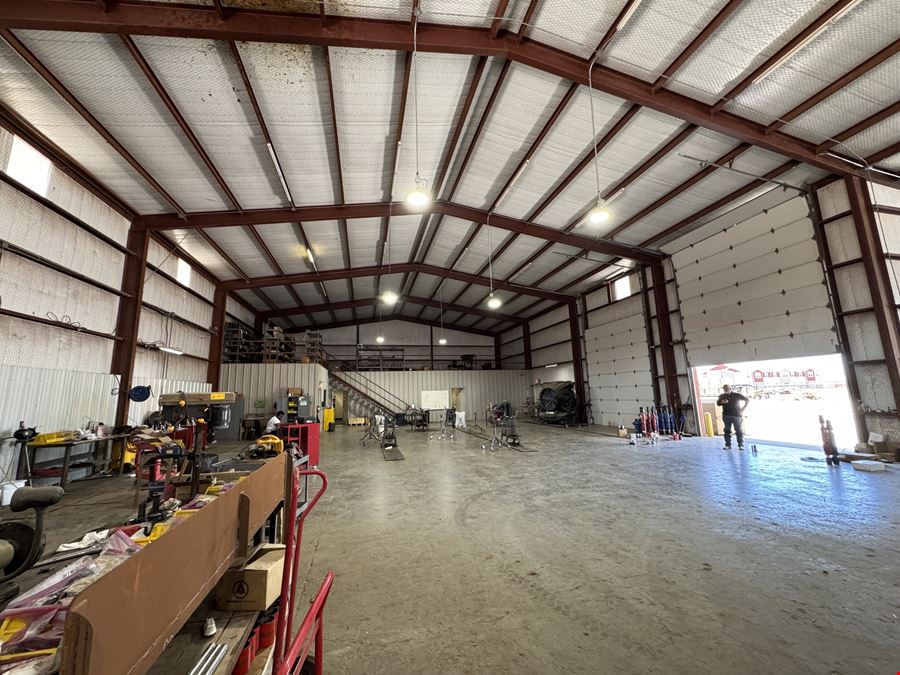 12,320 Shop & Office Sublease