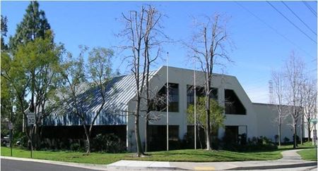 Preview of Industrial space for Sale at 5397 N. Commerce Ave.