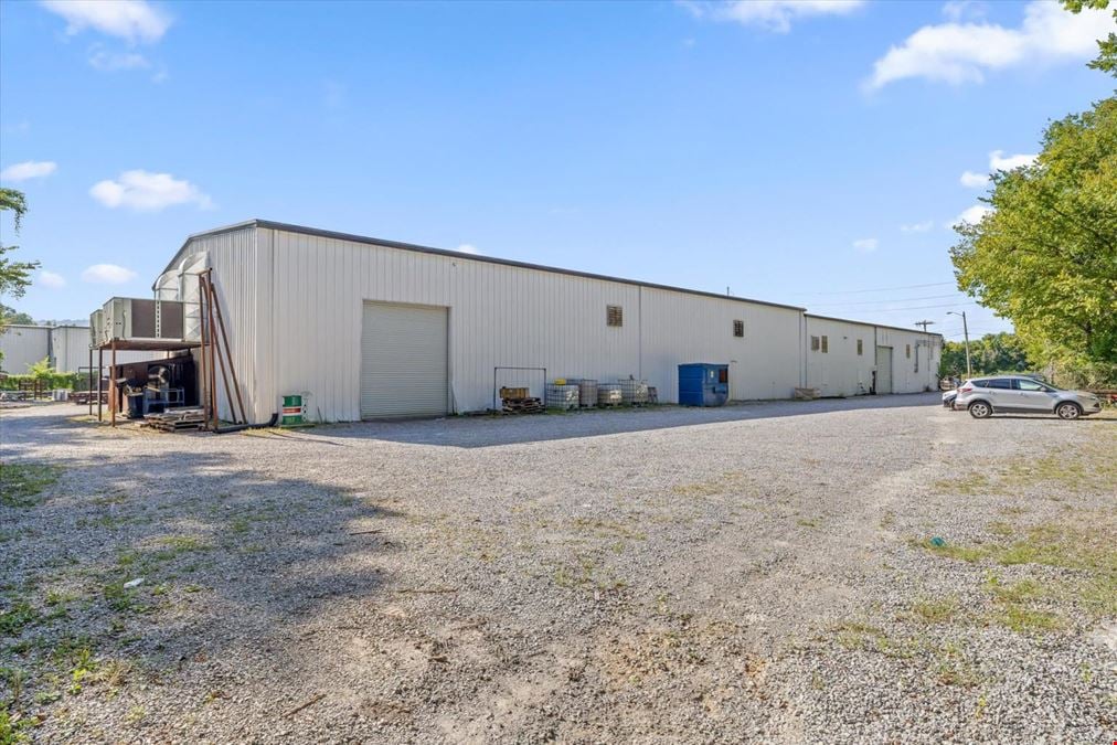 Conditioned Industrial Facility with 8 Cranes