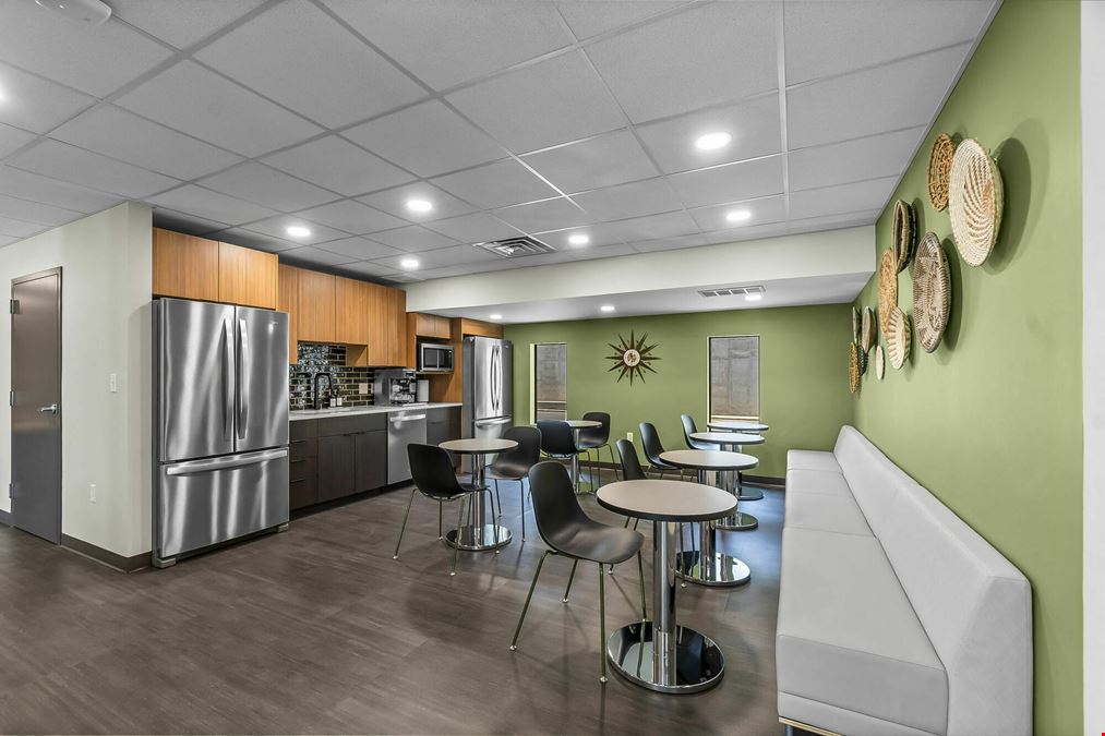 1427 Thomas Drive - Suite 7