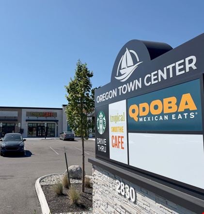 Preview of Retail space for Rent at 2830 Navarre Avenue