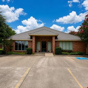 Professional Office Building | 4,109 SF