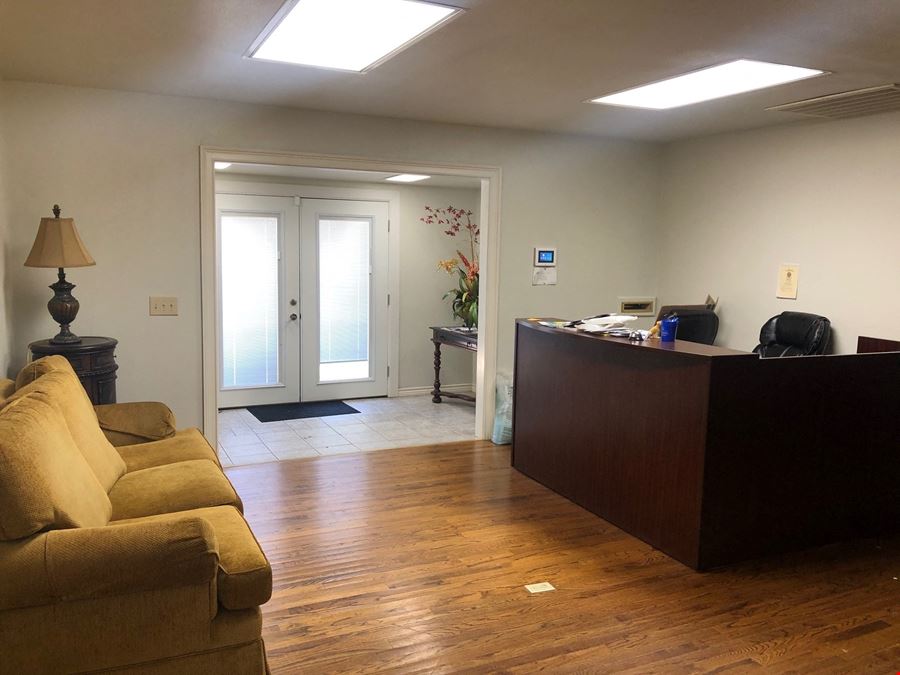 1,939 SF Office Building For Sale