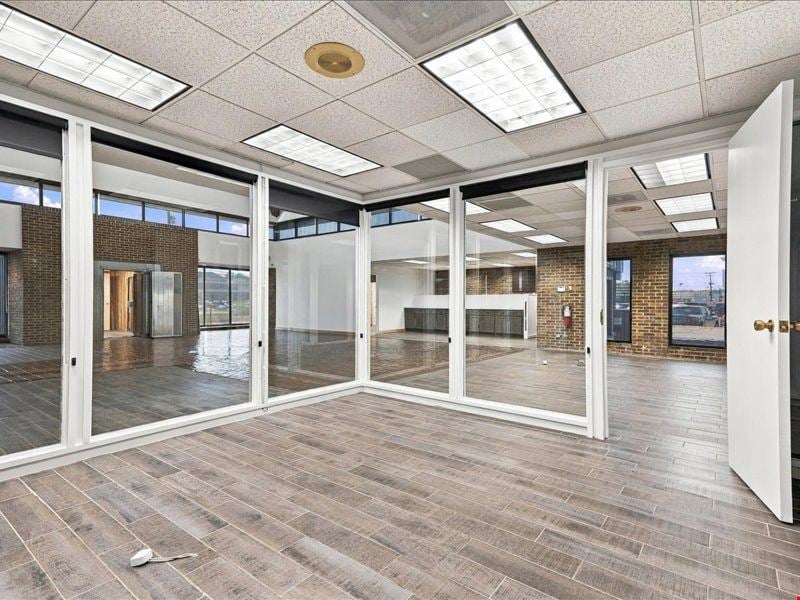 800 W. Morris Blvd