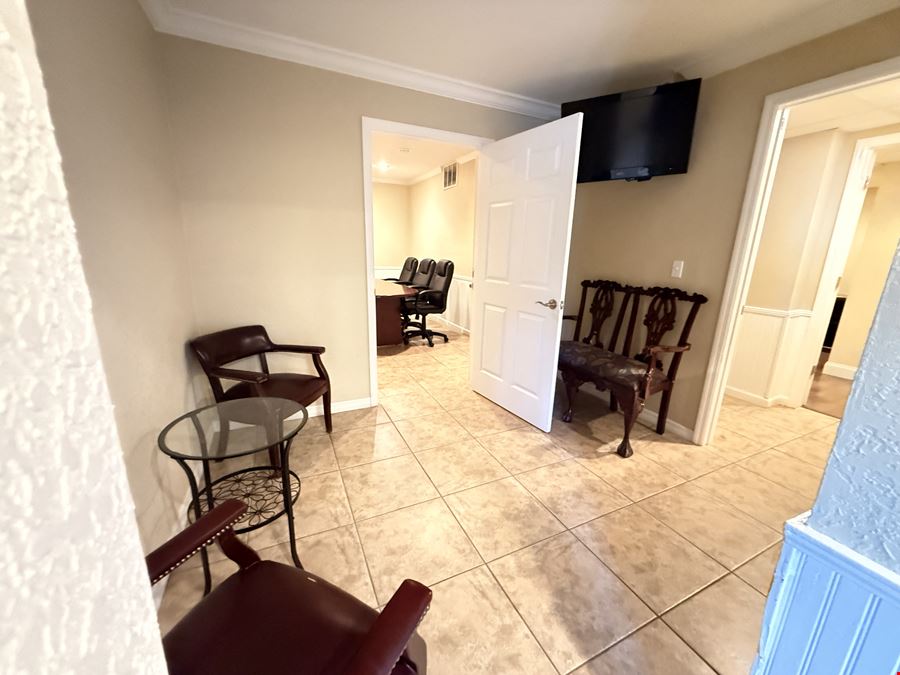  Updated Office Suites + Optional Live/Work Apartment | 4,532 SF | Downtown New Port Richey