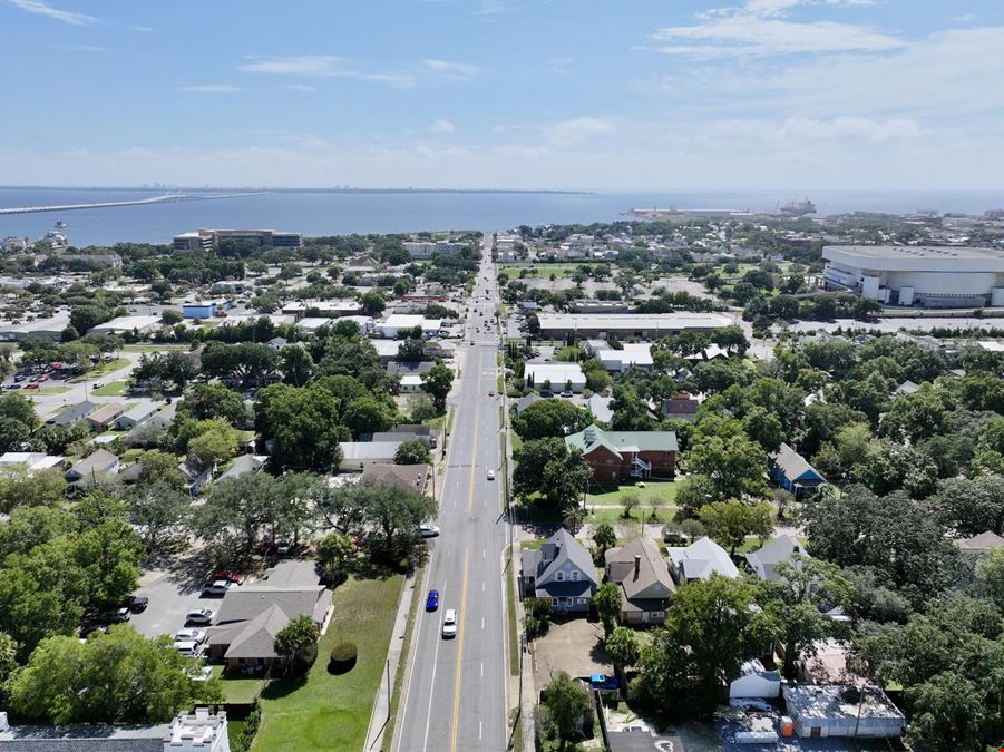 824 E La Rua Street, Pensacola, FL 32501
