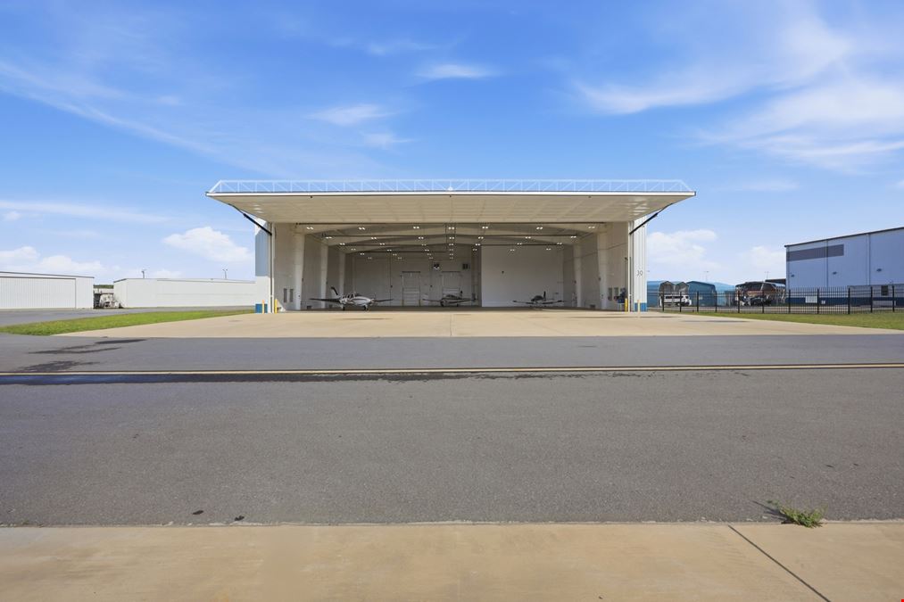 Hangar 30