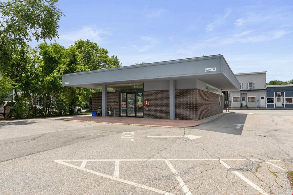 Well-located 2,924 SF Stand-alone Commercial Building in Merrimac, MA