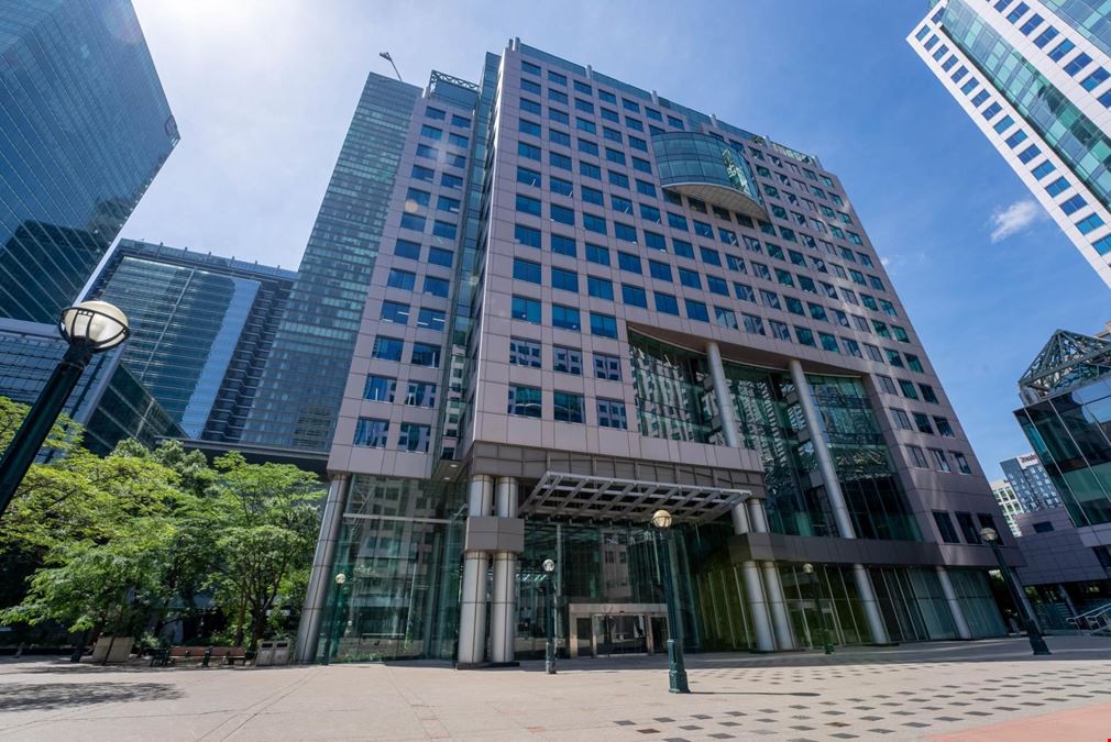 200 Wellington Street West