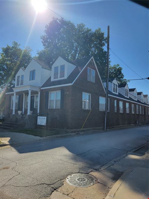 10 S Vann St