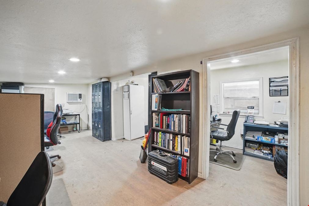 Office/Warehouse for Sale in Seagoville
