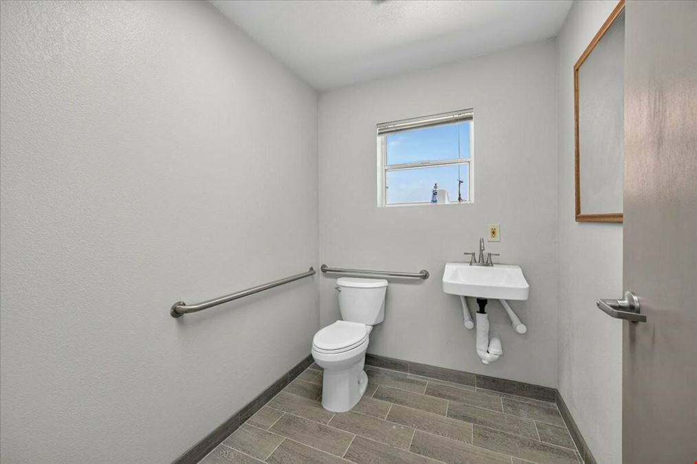 Quality Freestanding Medical Office Building In Porterville