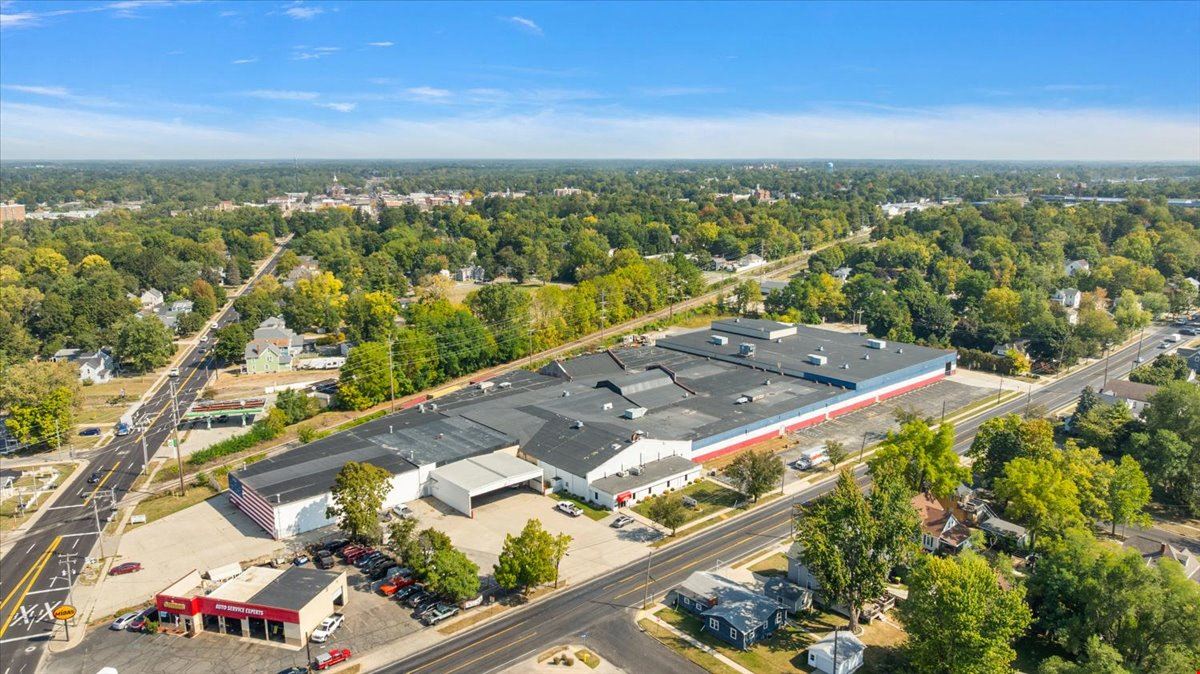 Versatile Industrial/ Flex/ Warehouse and Storage Facility
