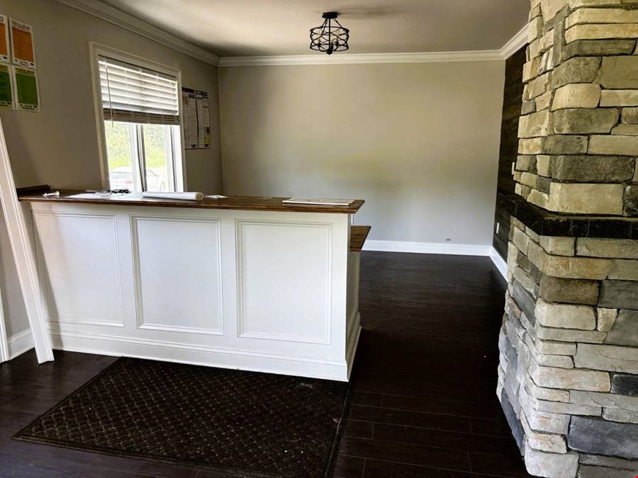 1285 Route 9W