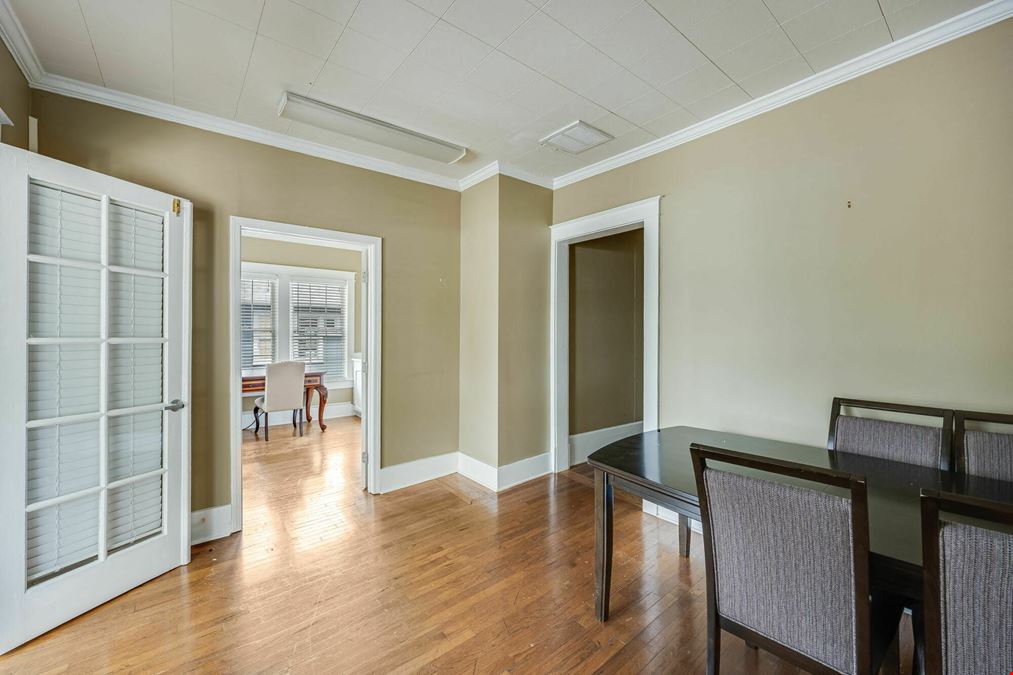 OFFICE BUILDING FOR LEASE