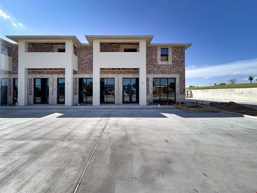 210 Calle del Norte