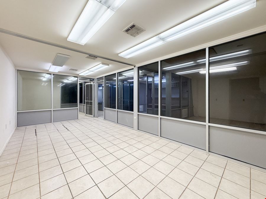 Versatile Flex Space with Office, Showroom and Warehouse