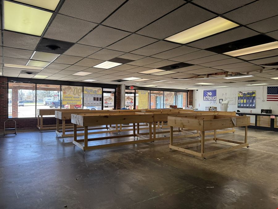 Plaza Southwest Retail Center