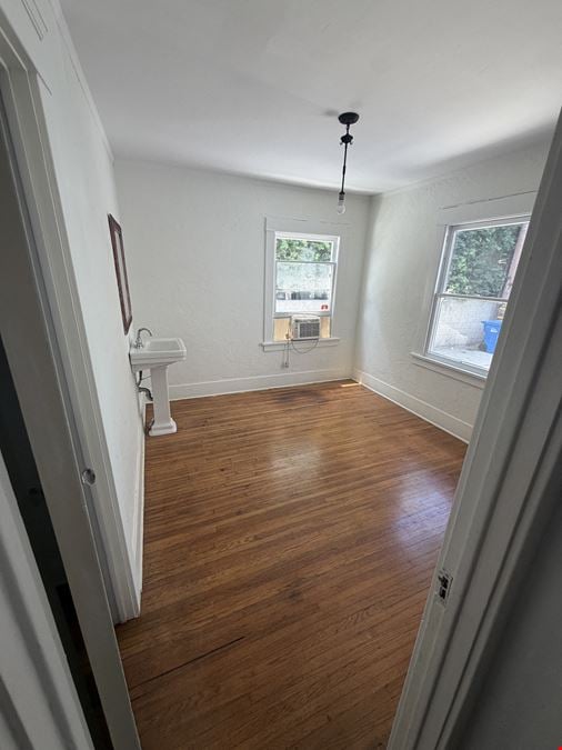 341 Redondo Ave