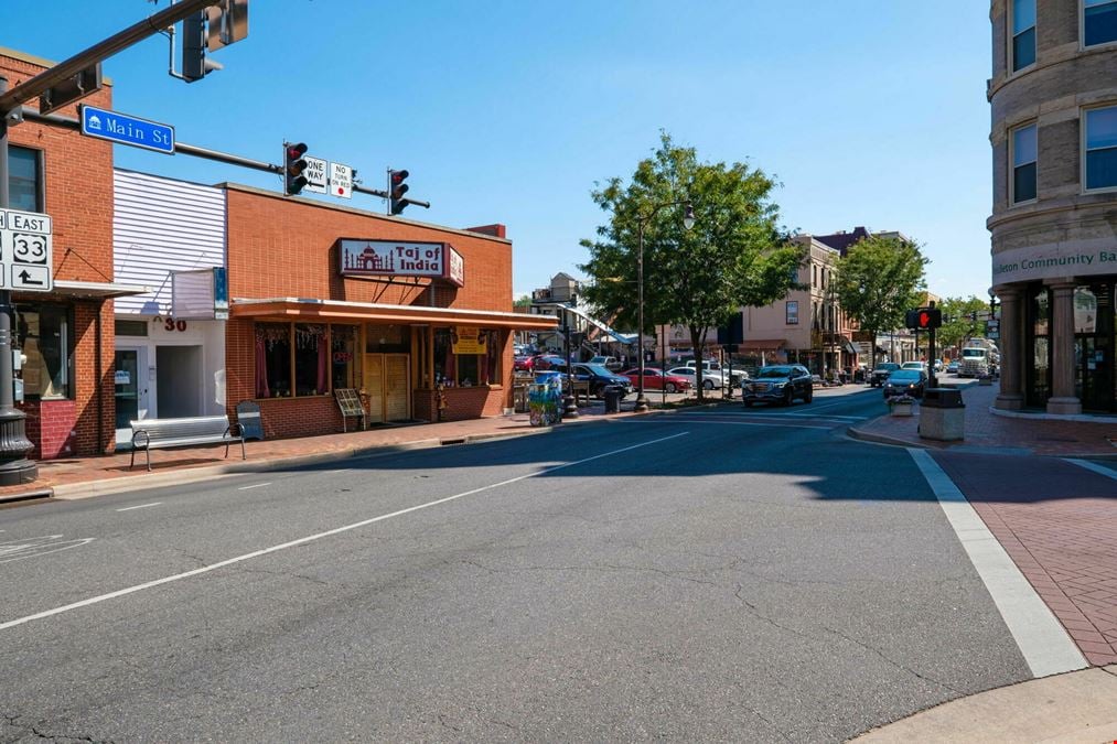 AFFORDABLE STOREFRONT LOCATION ON COURT SQUARE