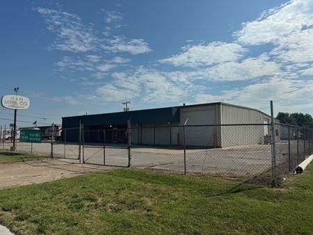 Preview of commercial space at 1711 N Sheridan Rd