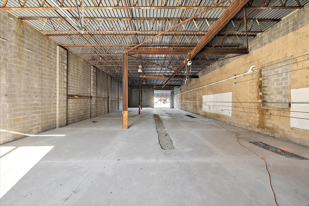 UPDATED INDUSTRIAL/FLEX WAREHOUSE
