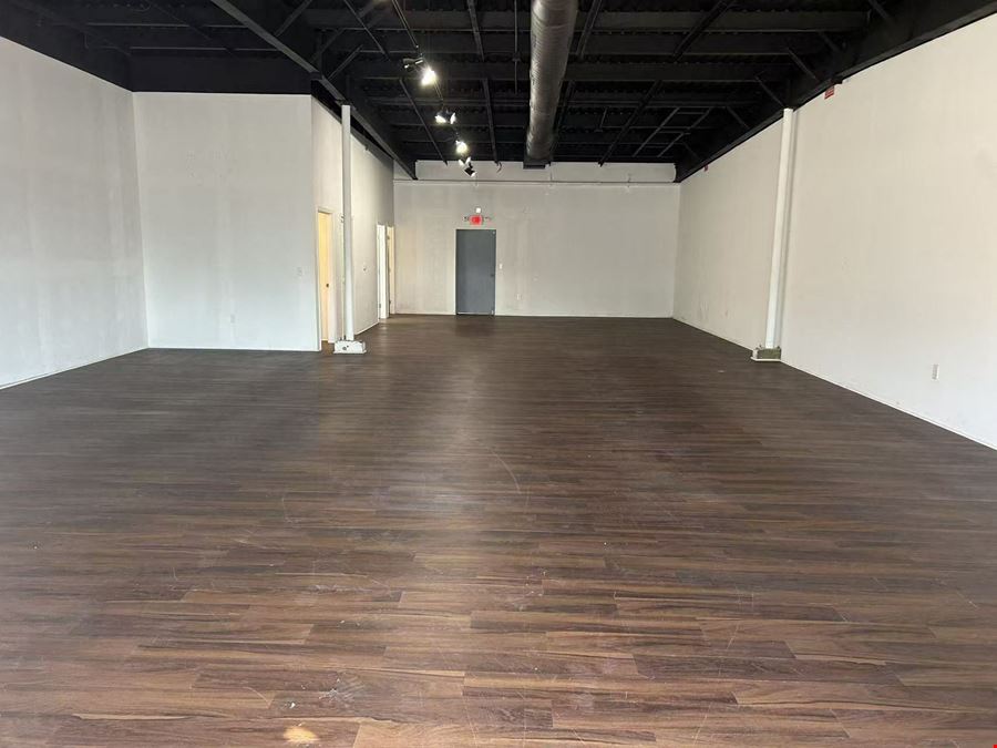 3001 Broad River Plaza