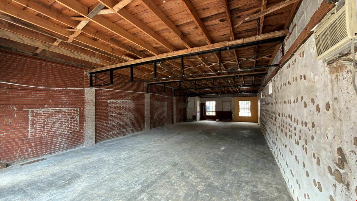 Delano Retail
