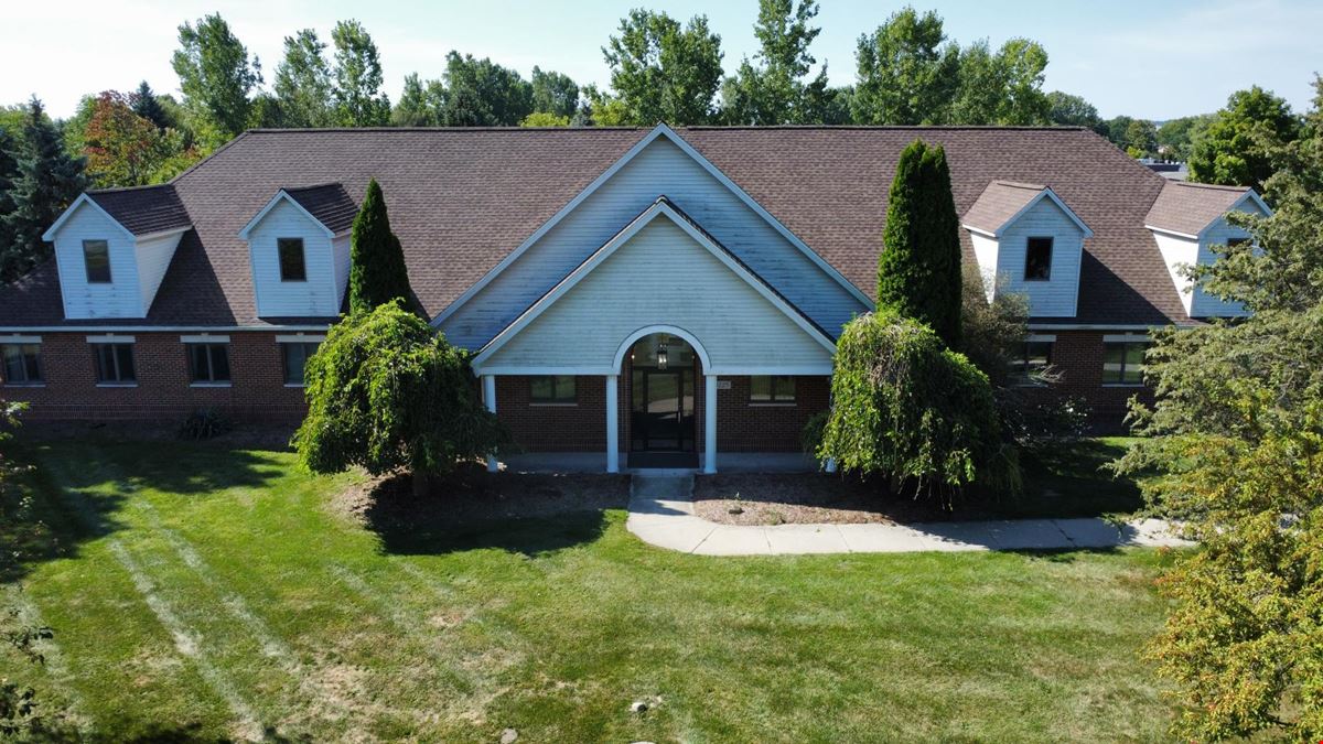 1225 W Grand River