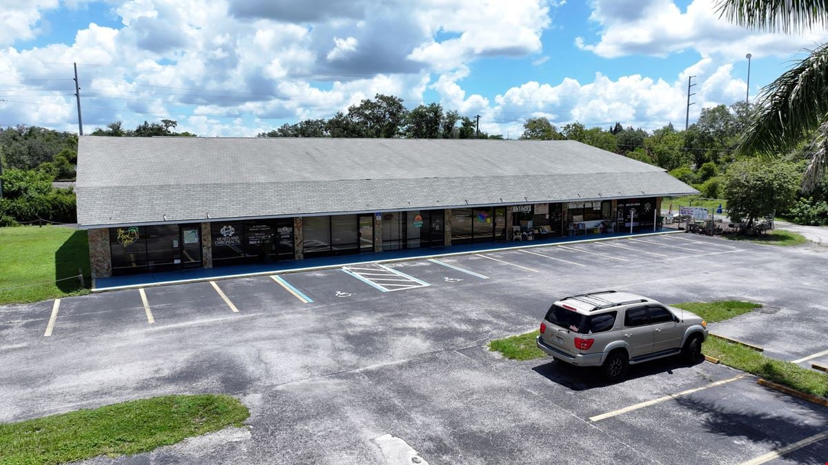 Retail Center on N Scenic Highway