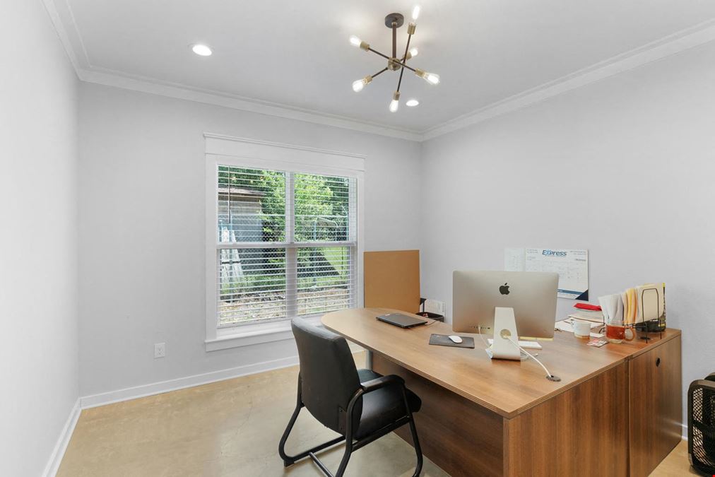 Office for Lease in Lindale