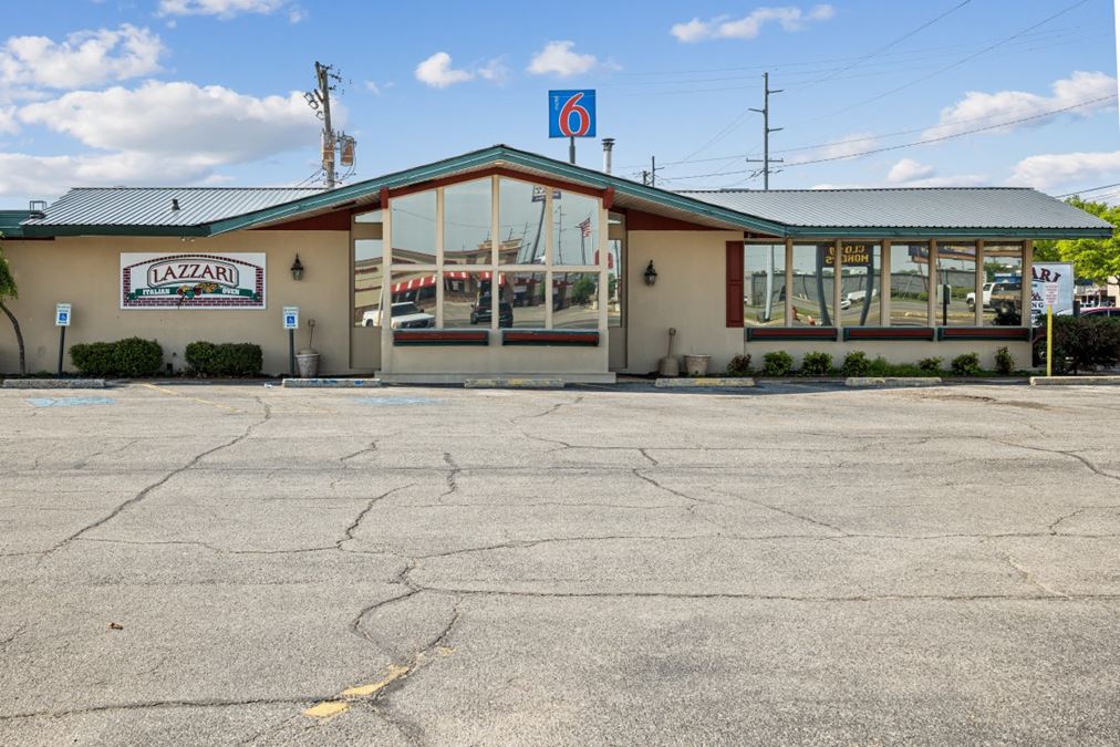 2230 S Caraway Rd