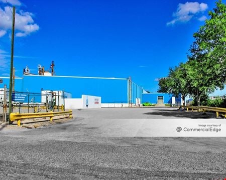Preview of Industrial space for Rent at 2121 Huron Street
