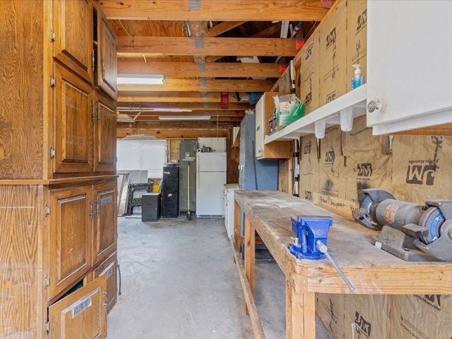 2505 Lincoln Drive