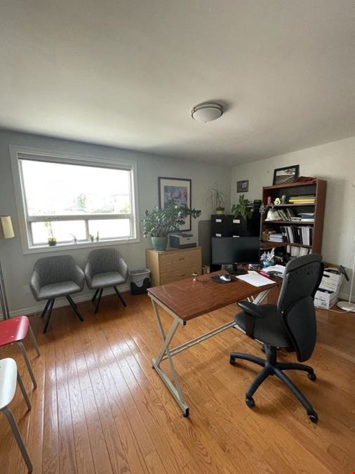 596 St. Clair Avenue West