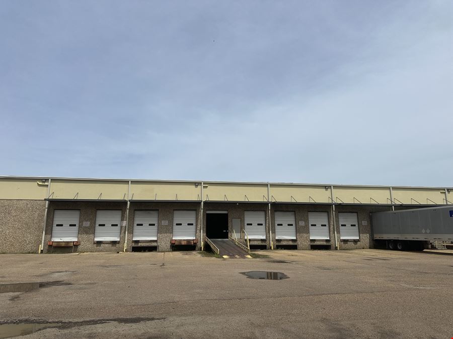 545 Ford Ave - Functional Warehouse/Distribution Space