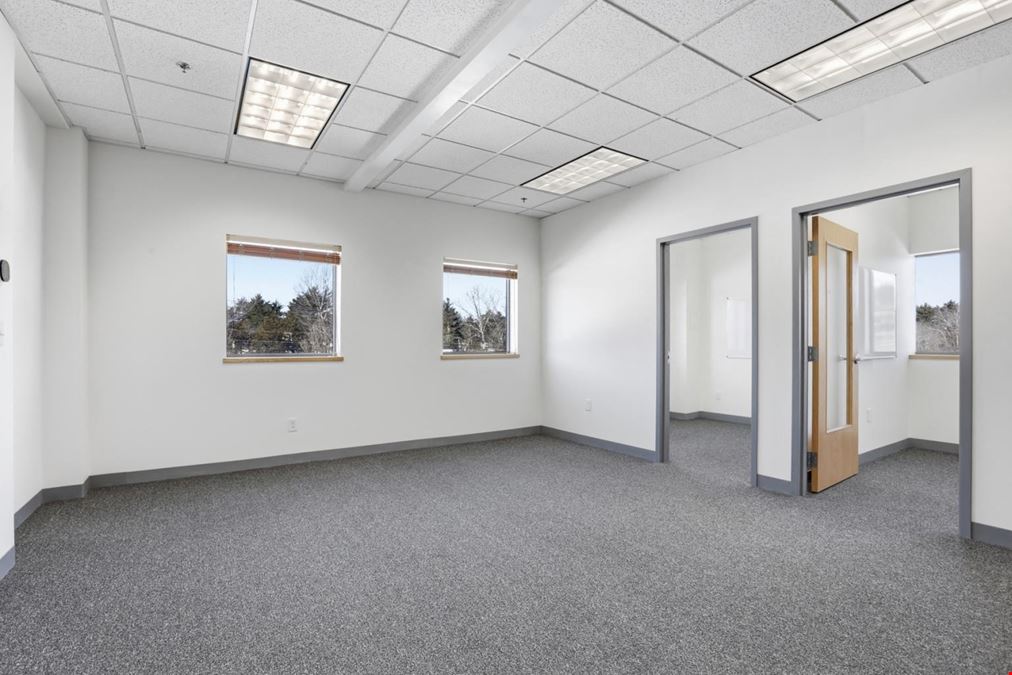 3,700sf Professional Office Suite for Lease in Rowley, MA