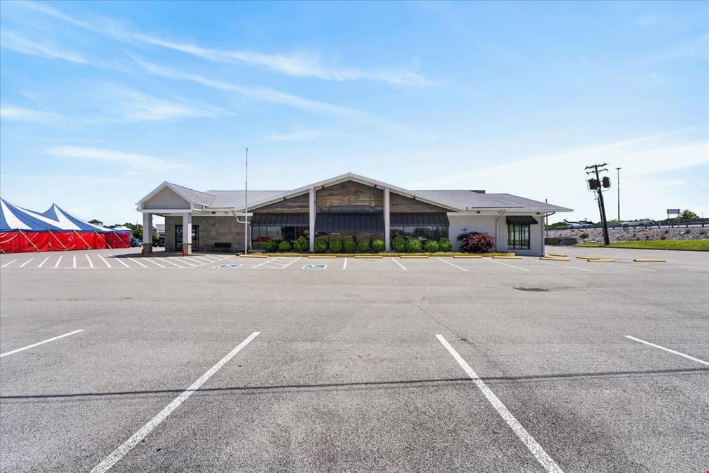 COMING SOON (Live Mon 6/22) - 4000 Fort Campbell Blvd - For Lease