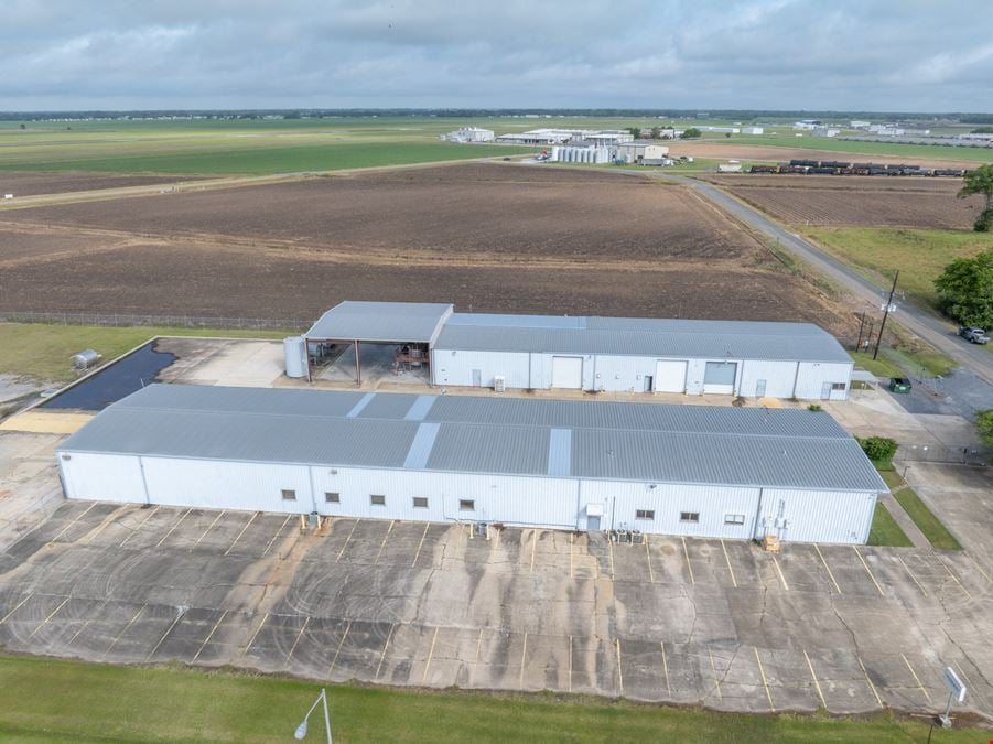 Warehouse near Acadiana Regional Airport