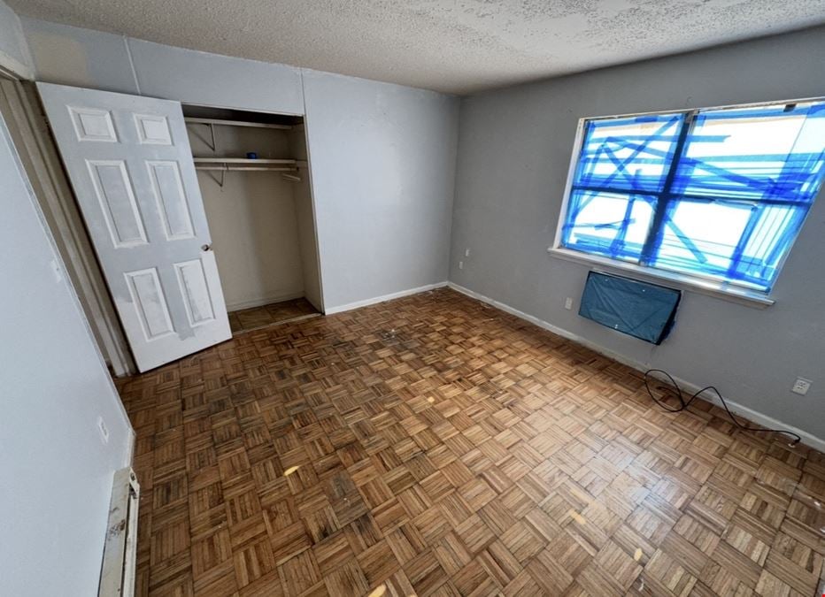 44 Angel Dr