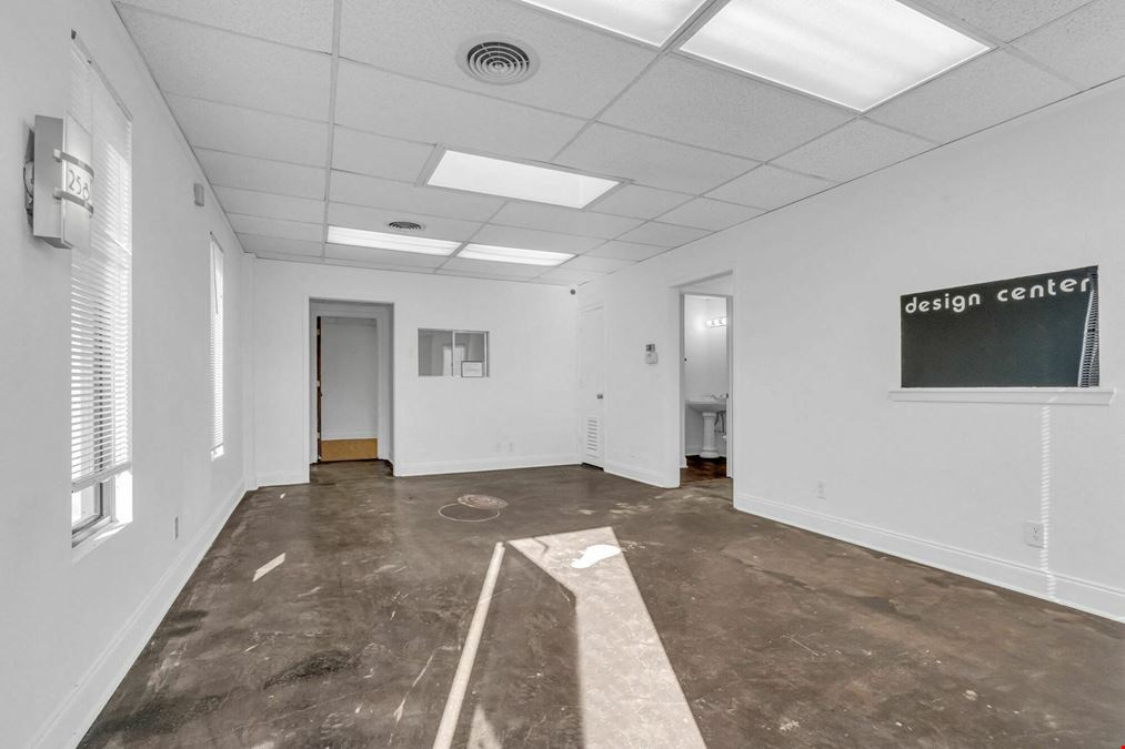 1133 W Main St – Industrial Flex/Warehouse with Yard