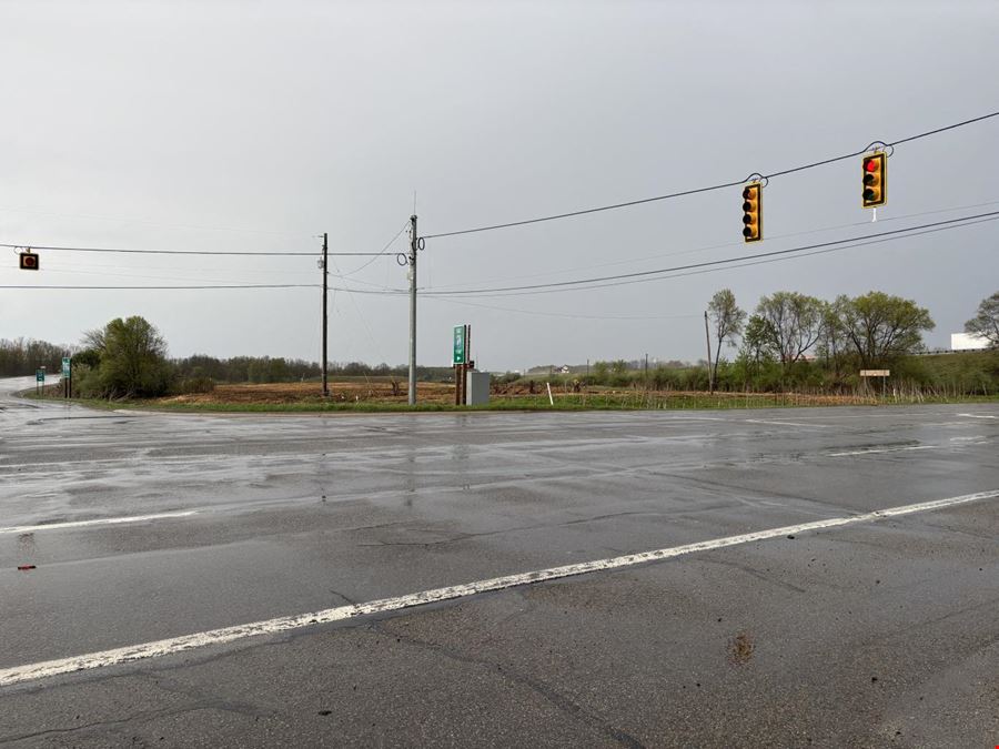 Francis R / Grand River Vacant Land 