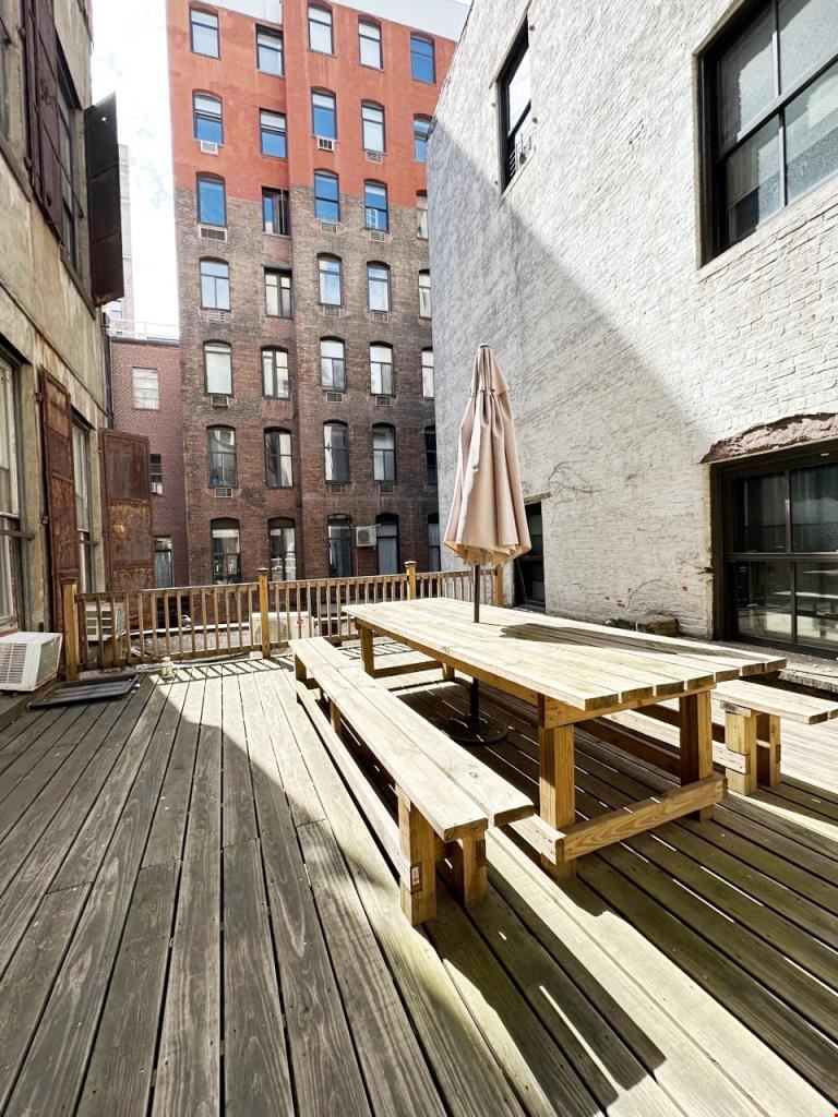 833 Broadway