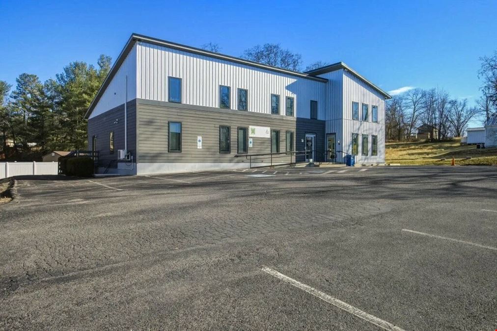 PRIME HIGH-VISIBILITY OFFICE BUILDING ON PORT REPUBLIC RD