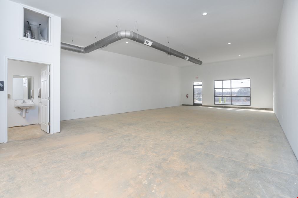Brand-New Retail Flex Space Now Leasing