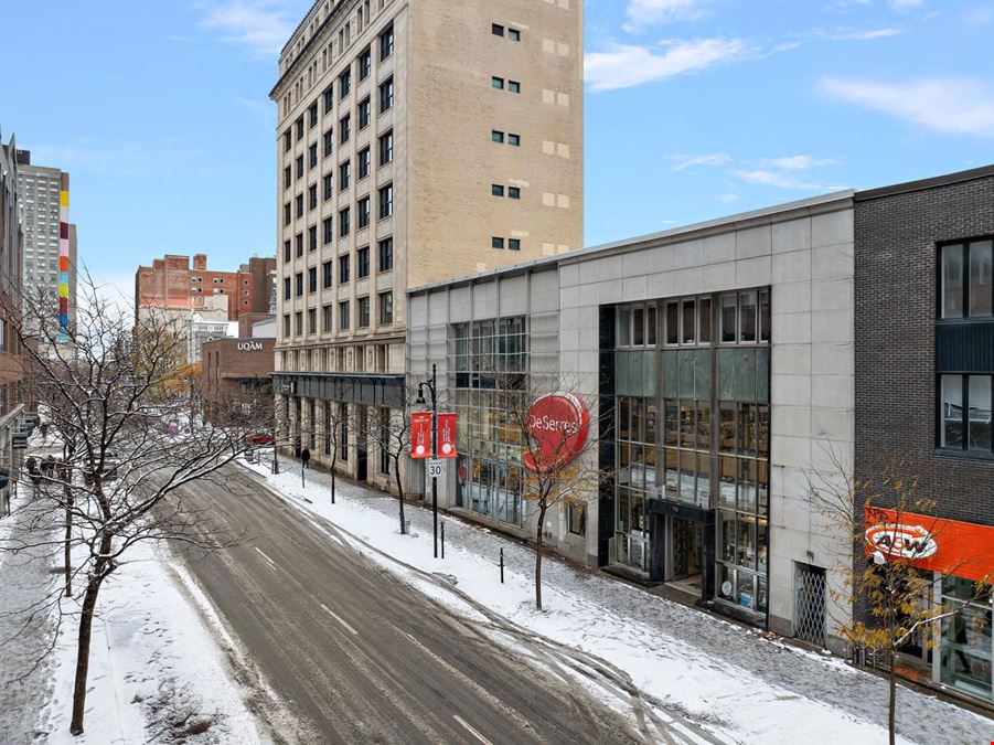 332-334 Sainte-Catherine Est