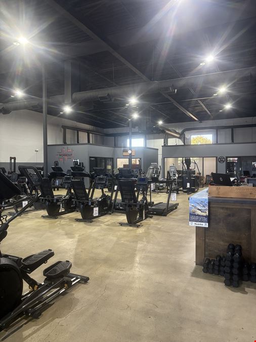 DOWNTOWN WICHITA SHOWROOM/WAREHOUSE