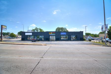 Preview of commercial space at 4218 N Sheridan Rd