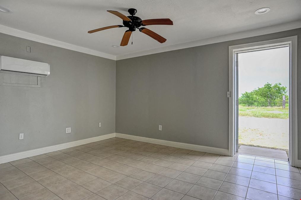 LEASE   6126 PR 902