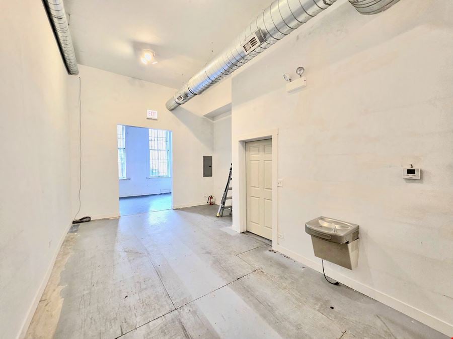 1102 W 18th St, Chicago, IL